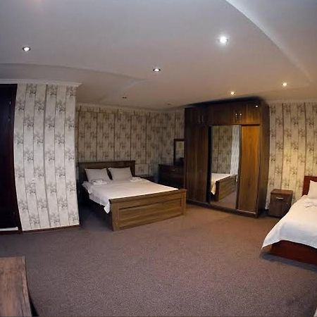 Royal Hotel Tbiliszi Kültér fotó