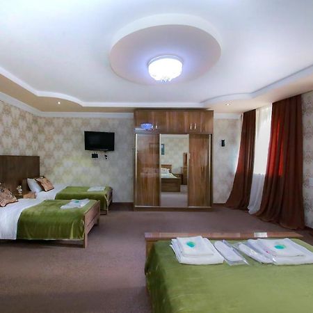 Royal Hotel Tbiliszi Kültér fotó