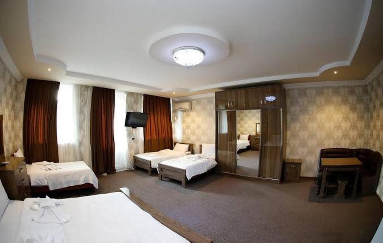 Royal Hotel Tbiliszi Kültér fotó