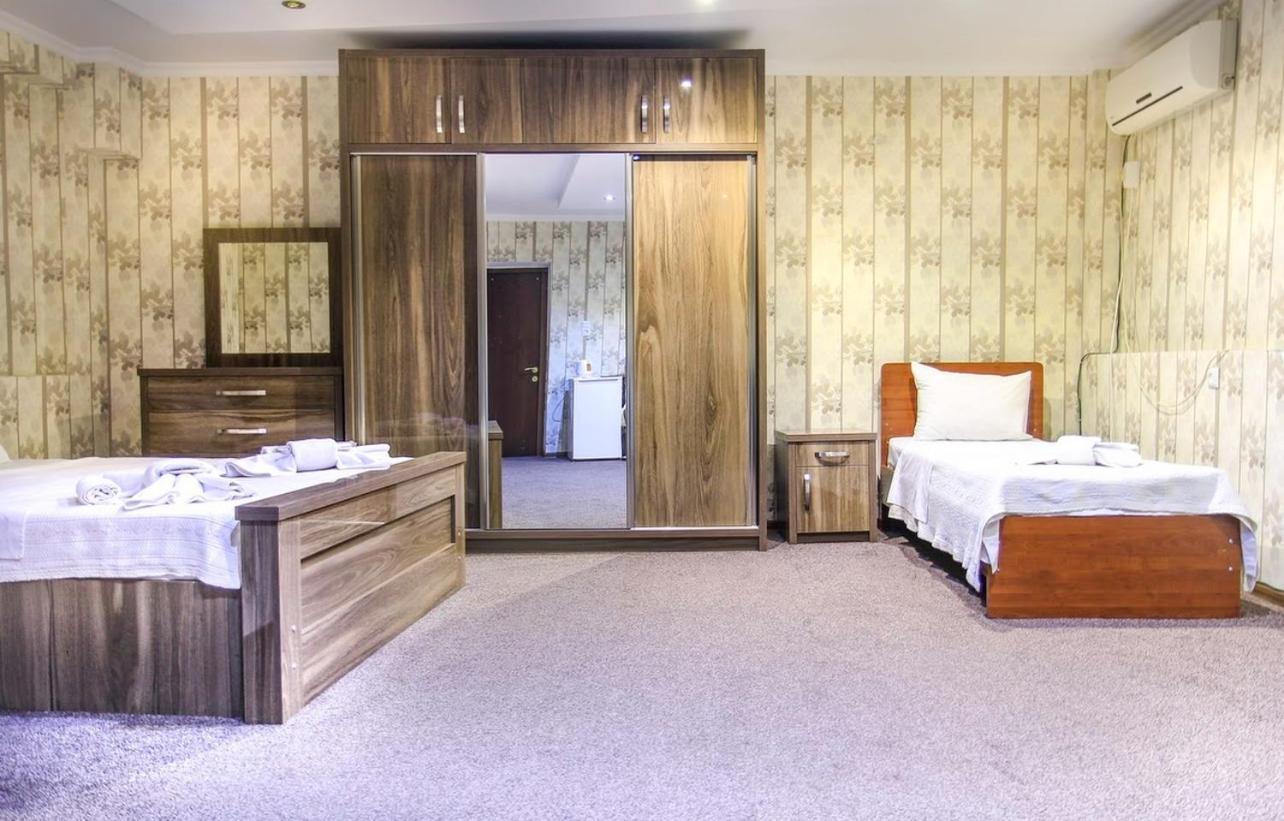 Royal Hotel Tbiliszi Kültér fotó