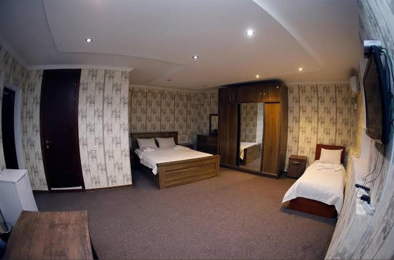Royal Hotel Tbiliszi Kültér fotó