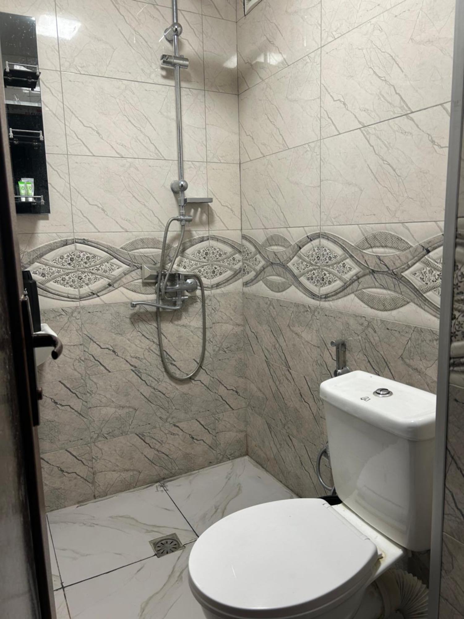 Royal Hotel Tbiliszi Kültér fotó