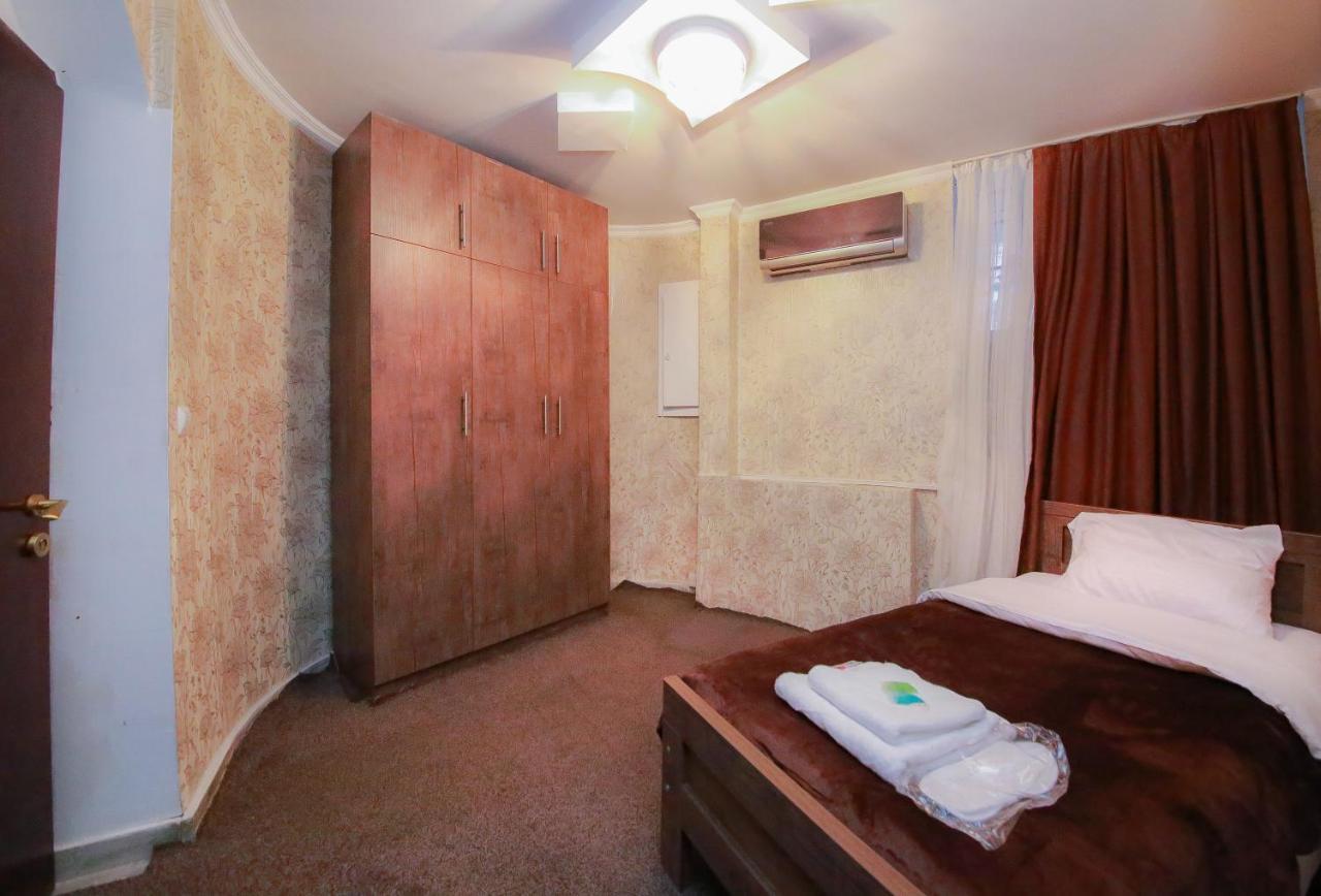 Royal Hotel Tbiliszi Kültér fotó
